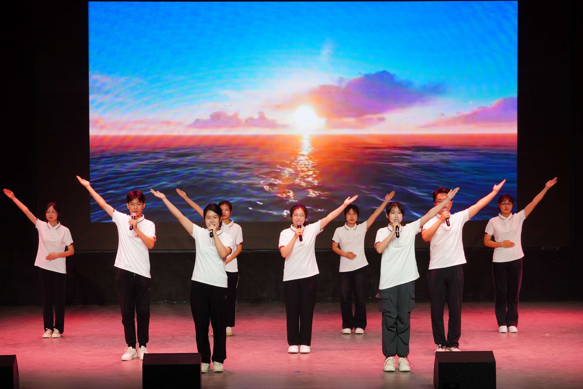 对照阅读两者都保留在站内即可形成完整