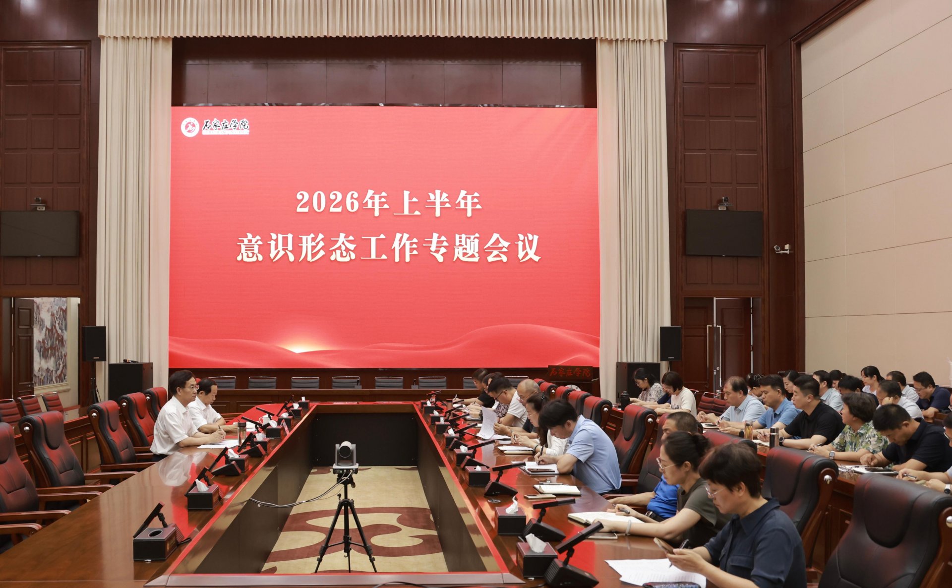 中央军委主席习近平向“七一勋章”获得